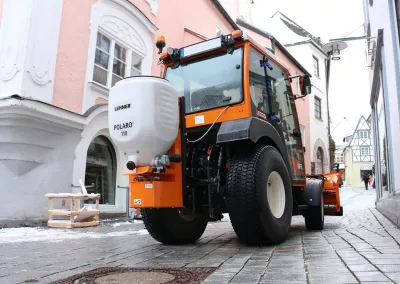 Polaro 110 E An Schmalspurtraktor